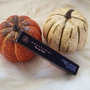 Anastasia Beverly Hills liquid lipstick